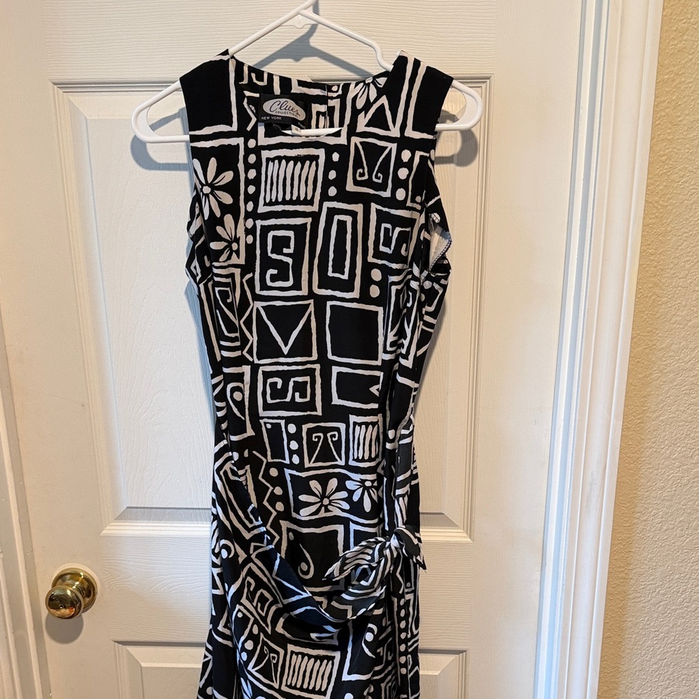 Elegant Black and White Patterned Midi Dress